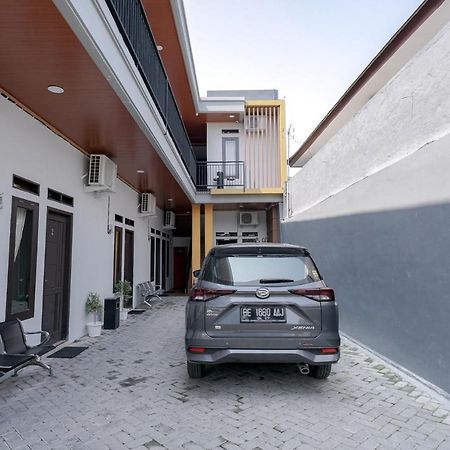 Reddoorz @ Jalan Urip Sumoharjo Lampung Hotell Bandar Lampung Eksteriør bilde