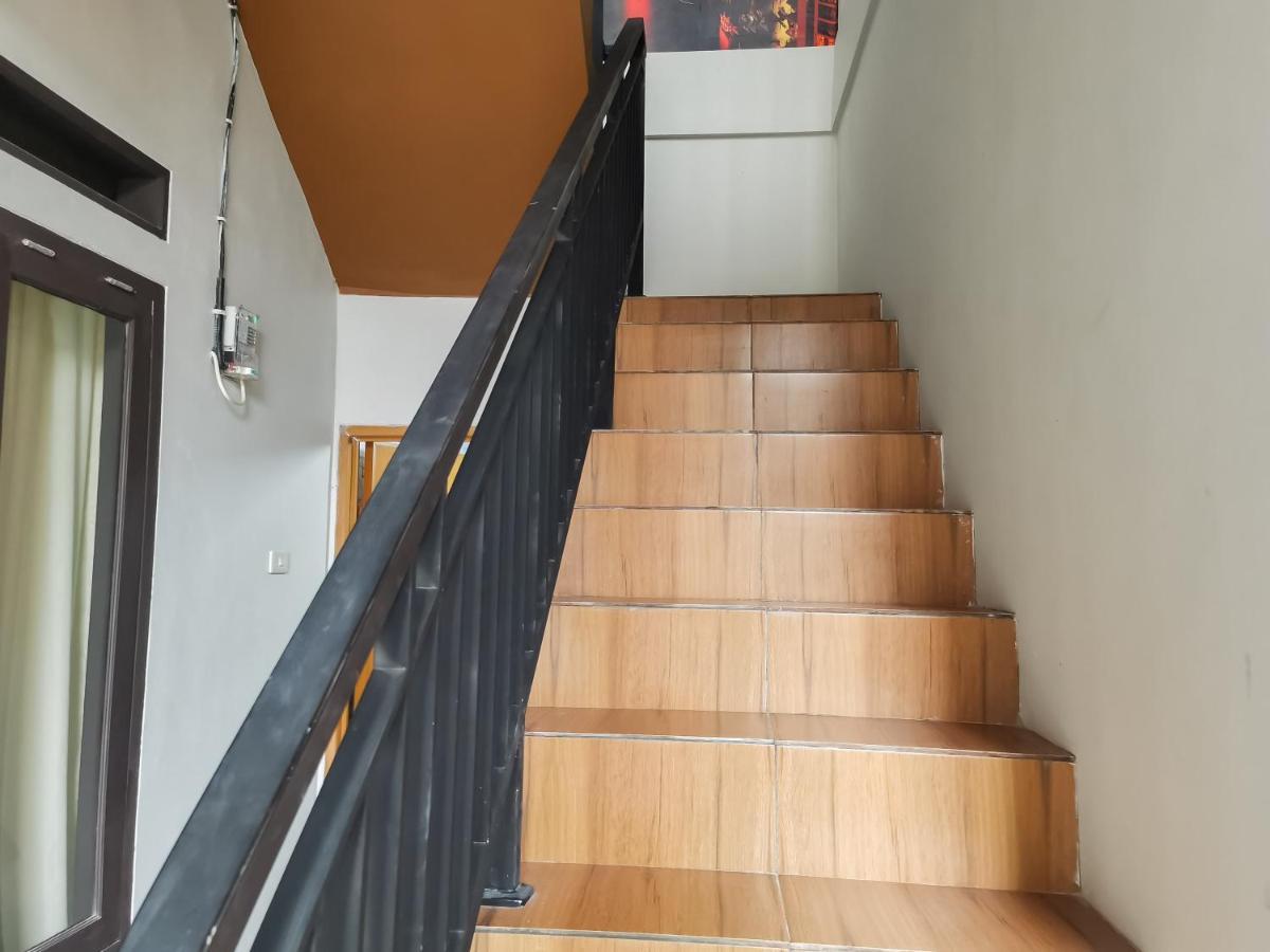 Reddoorz @ Jalan Urip Sumoharjo Lampung Hotell Bandar Lampung Eksteriør bilde